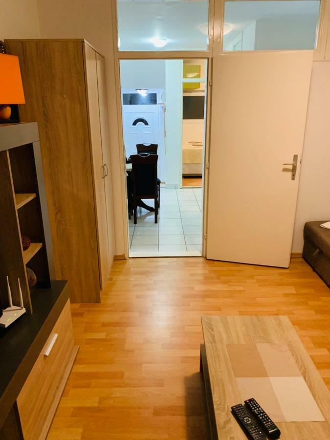 Oleander Apartment *